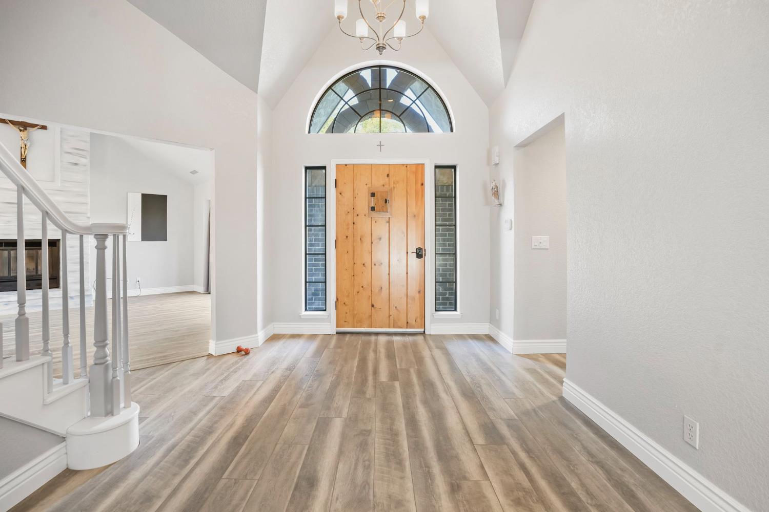 2200 Arnhem Pl, Modesto, CA 95356