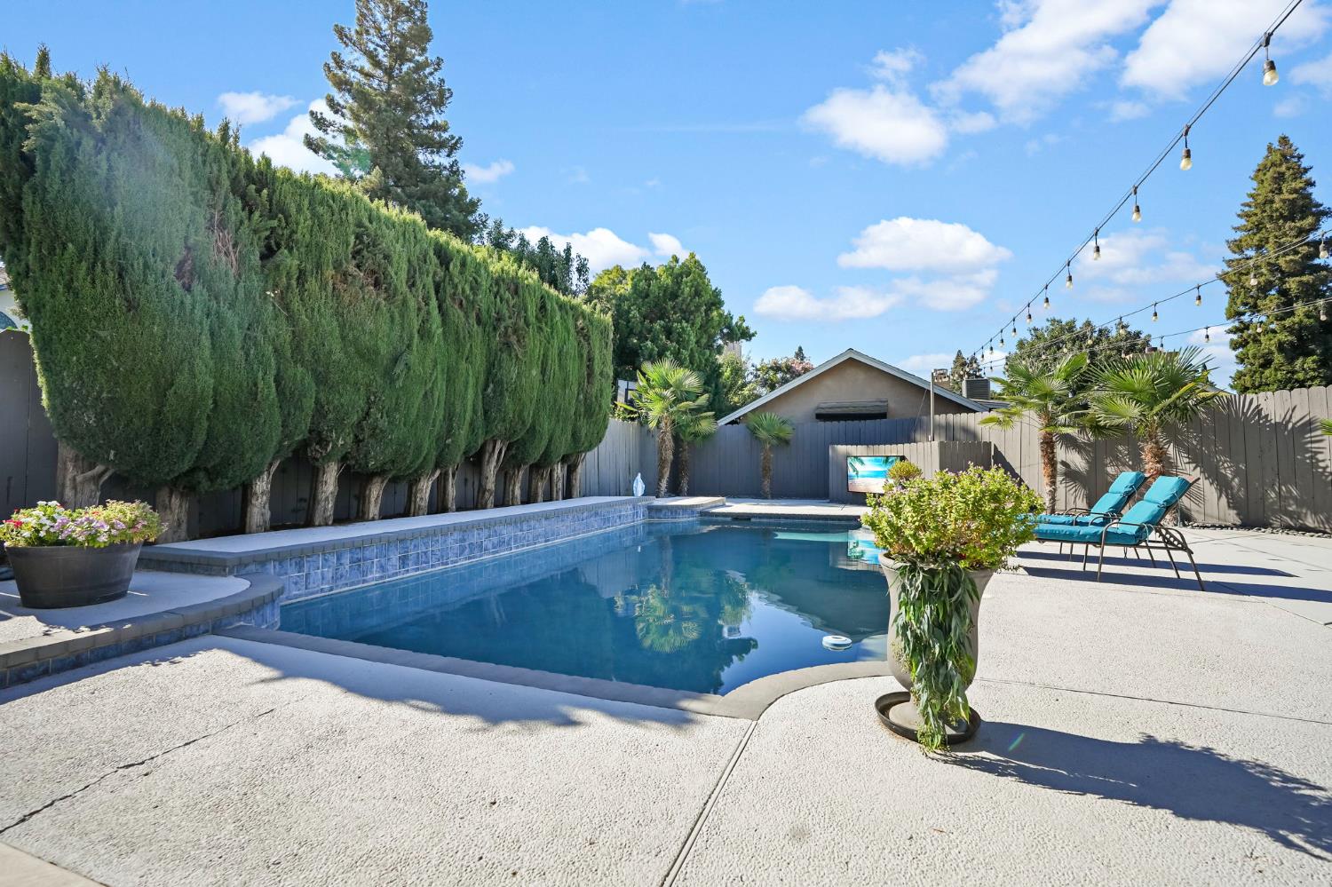 2200 Arnhem Pl, Modesto, CA 95356