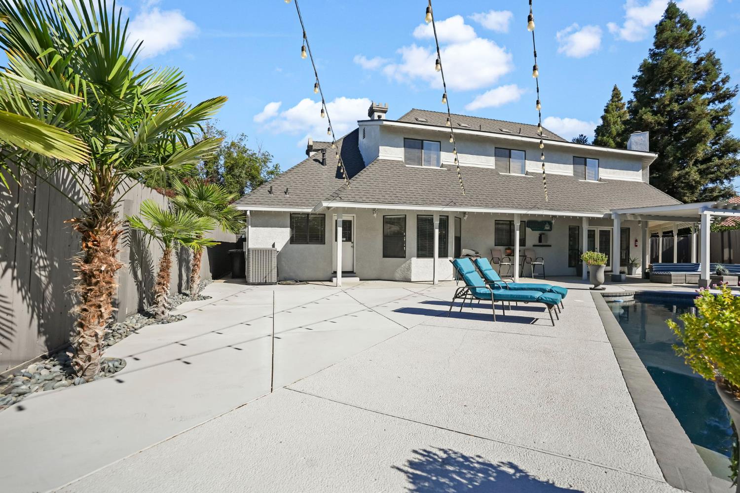 2200 Arnhem Pl, Modesto, CA 95356