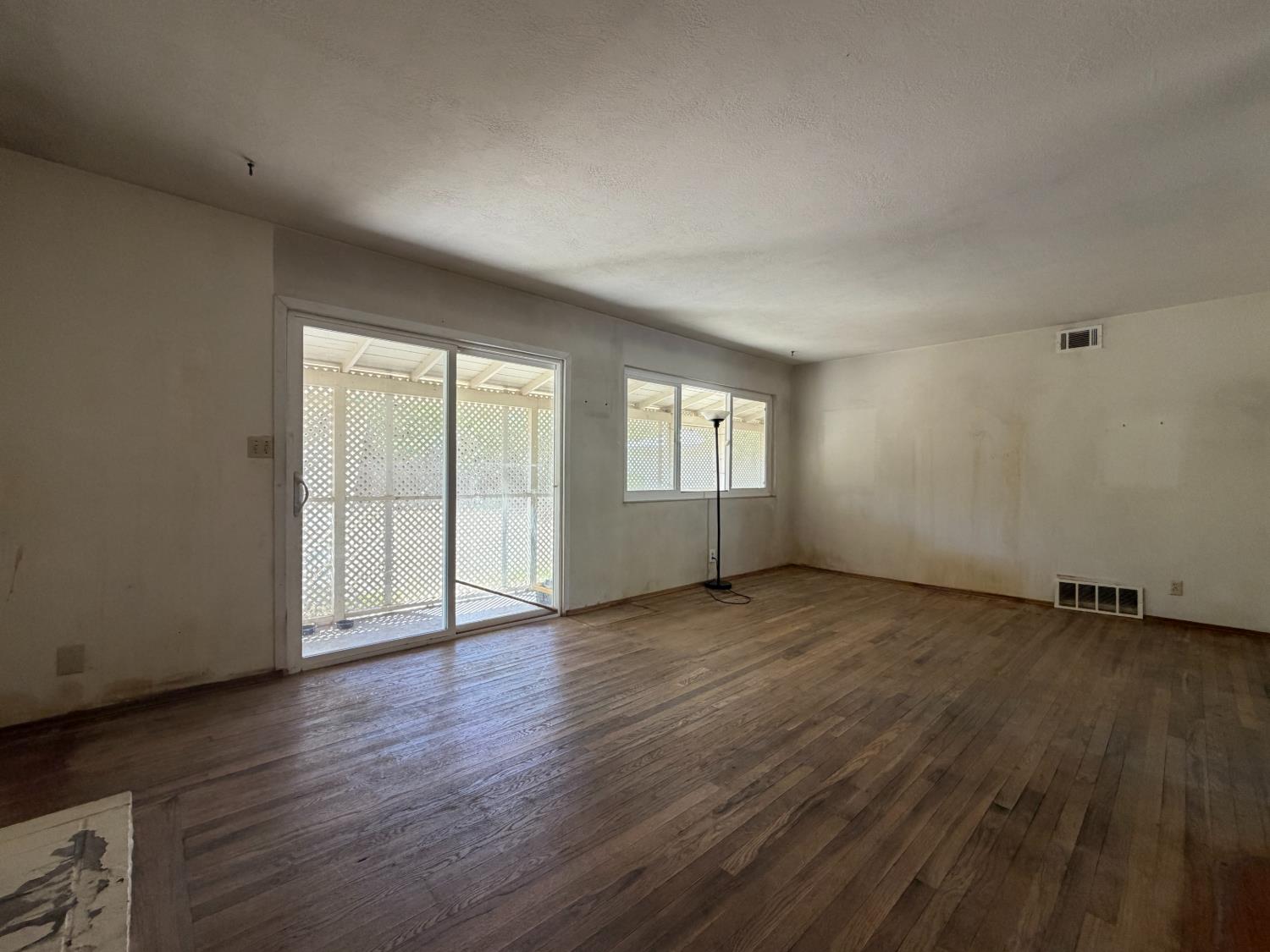 1813 Enslen Ave, Modesto, CA 95350
