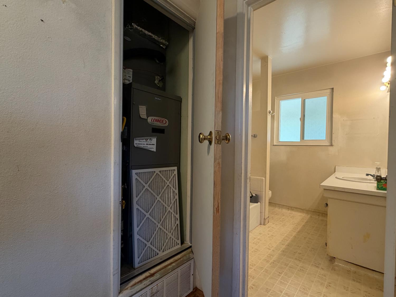 1813 Enslen Ave, Modesto, CA 95350