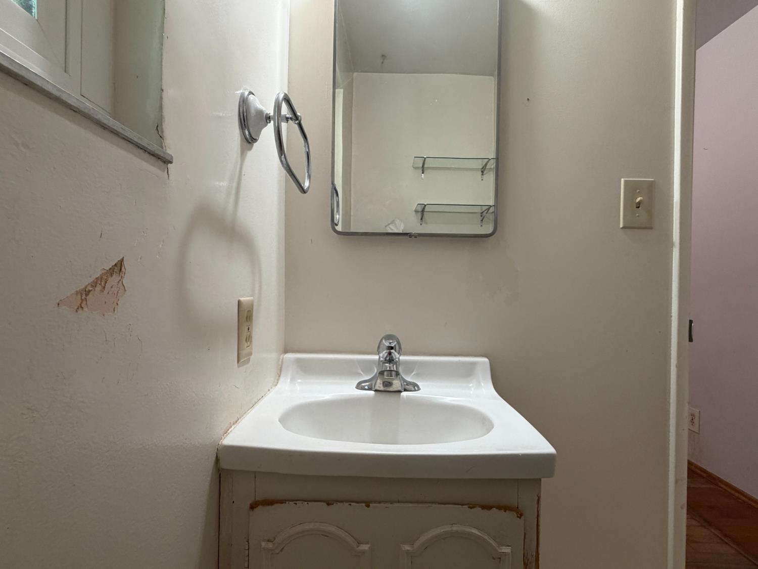 1813 Enslen Ave, Modesto, CA 95350