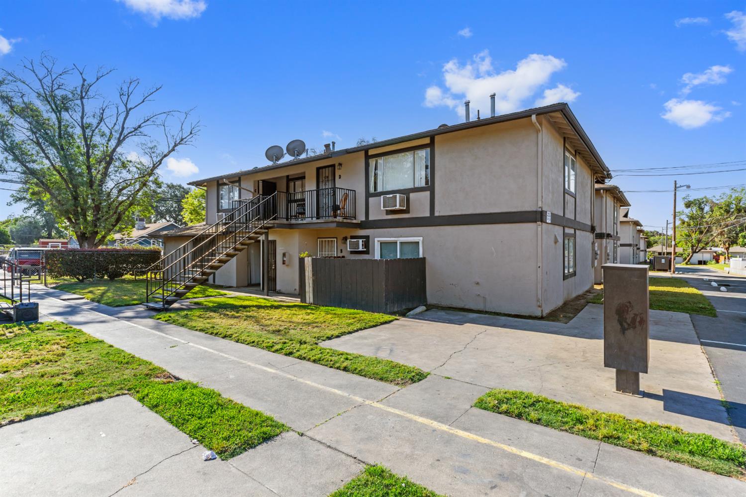 808 Sutter Ave, Modesto, CA 95351