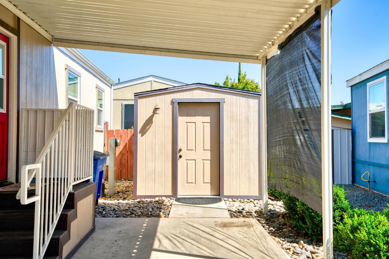 2841 Fowler Rd #111, Ceres, CA 95307