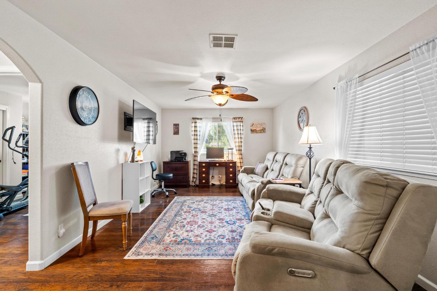 2841 Fowler Rd #111, Ceres, CA 95307