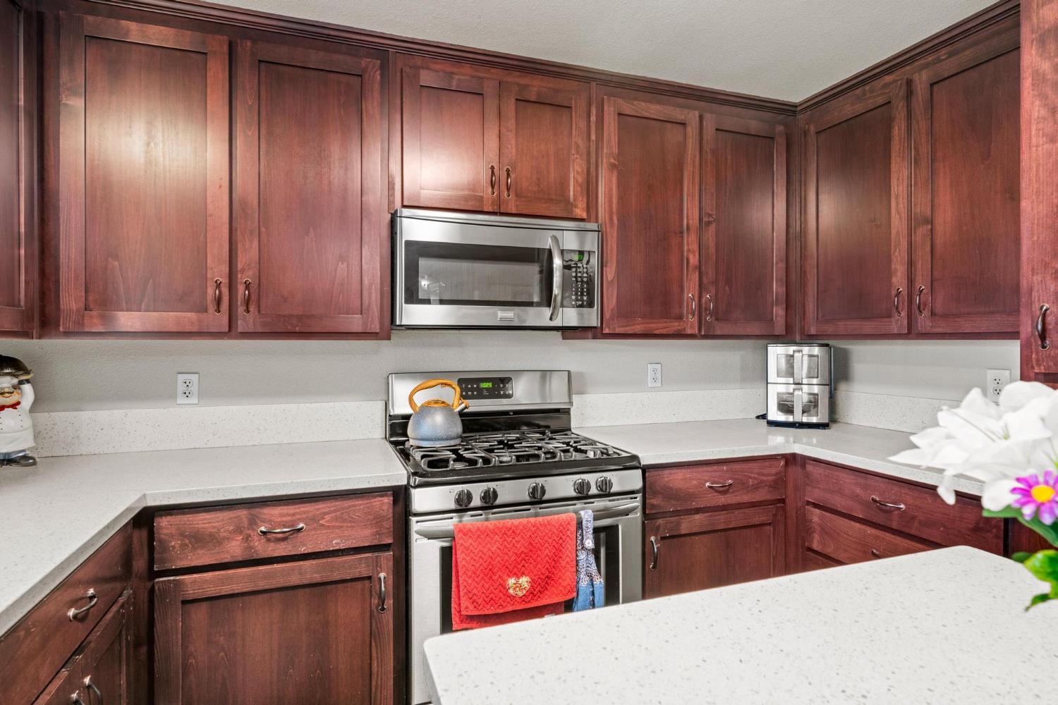 2841 Fowler Rd #111, Ceres, CA 95307
