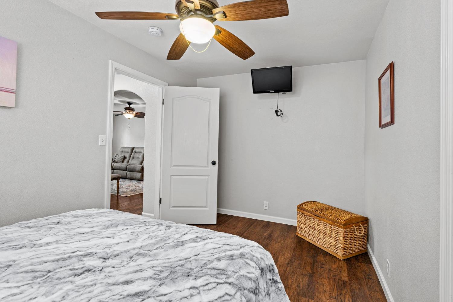 2841 Fowler Rd #111, Ceres, CA 95307