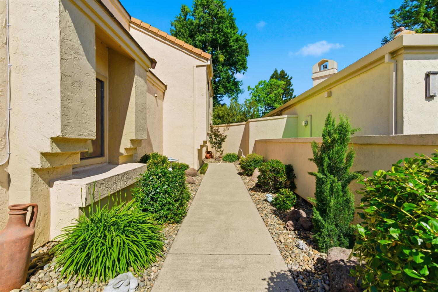 1009 Copper Lake Ct, Modesto, CA 95355