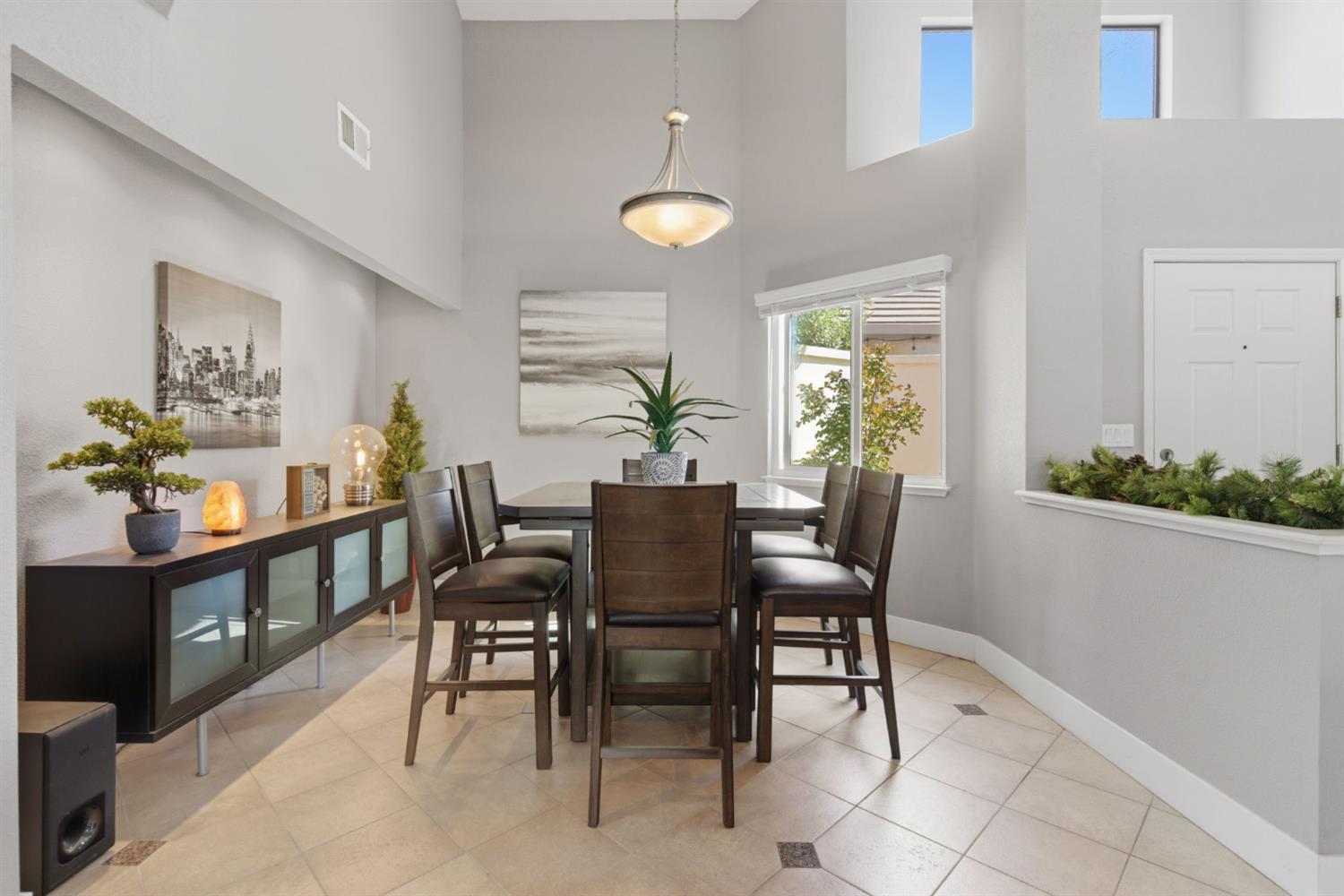 1009 Copper Lake Ct, Modesto, CA 95355