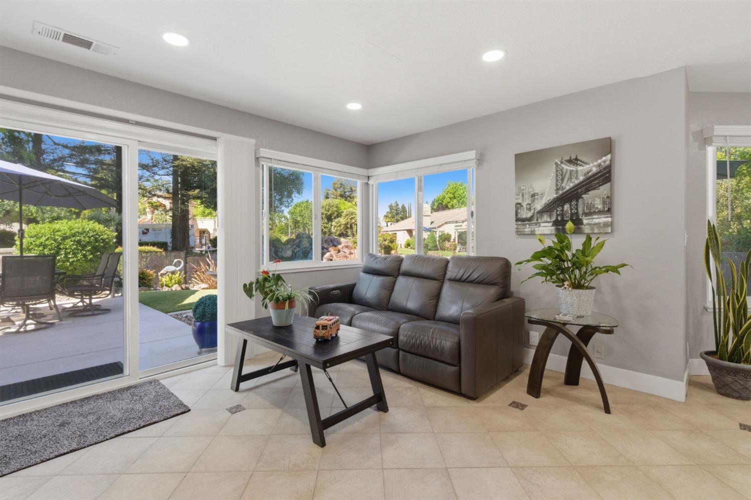 1009 Copper Lake Ct, Modesto, CA 95355