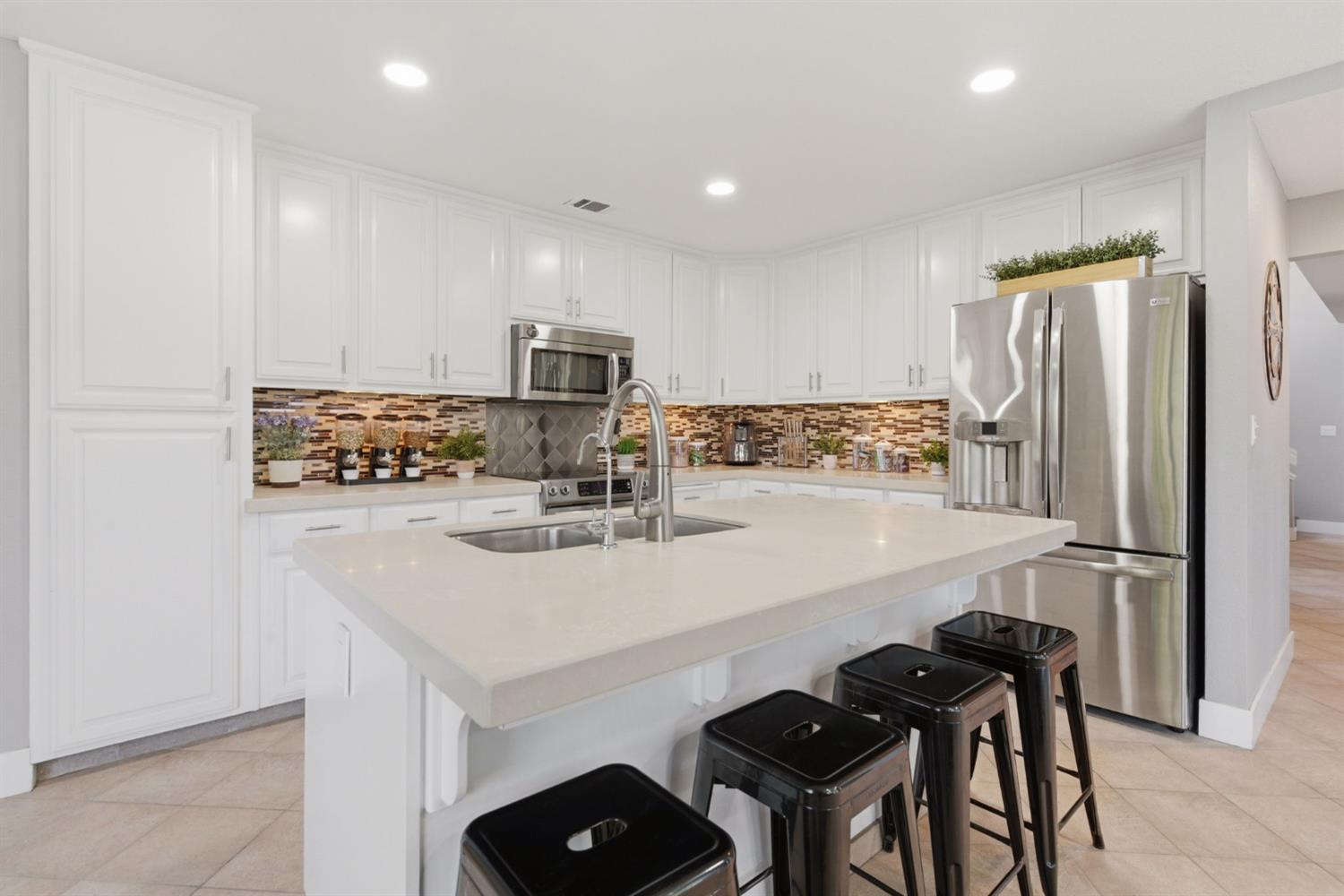 1009 Copper Lake Ct, Modesto, CA 95355