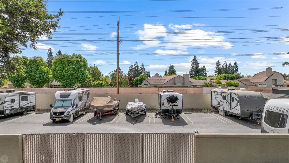 1009 Copper Lake Ct, Modesto, CA 95355
