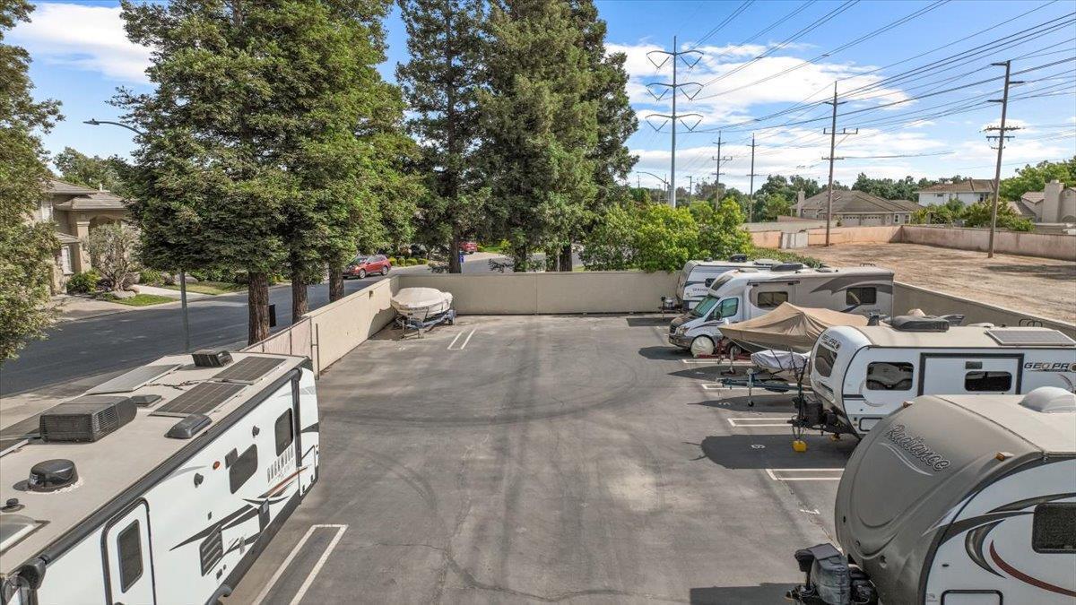 1009 Copper Lake Ct, Modesto, CA 95355