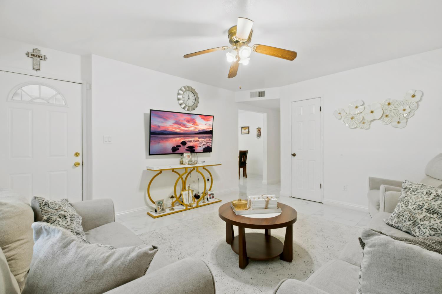 1816 Norman Way, Modesto, CA 95350