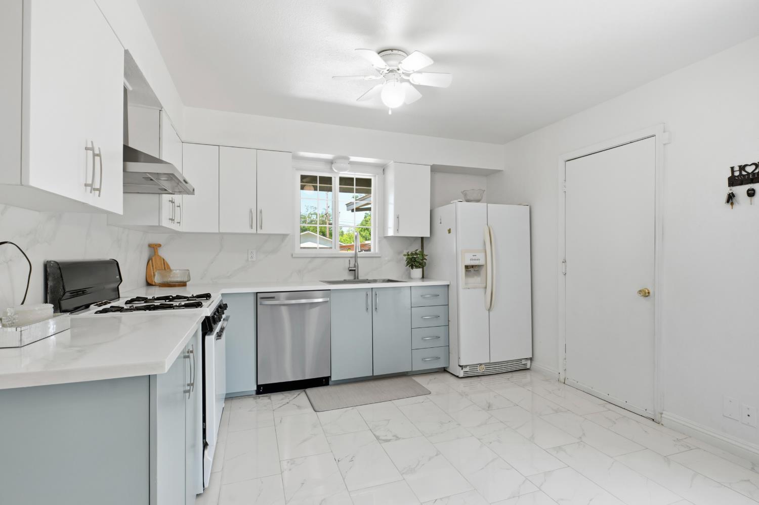 1816 Norman Way, Modesto, CA 95350