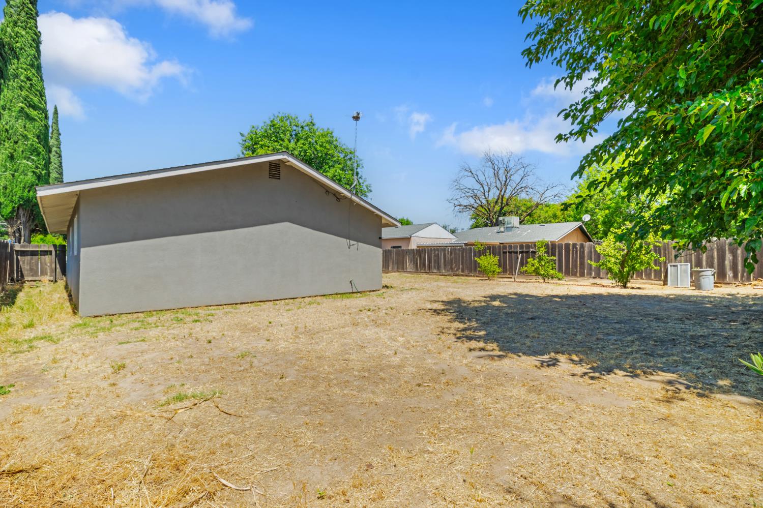 1816 Norman Way, Modesto, CA 95350