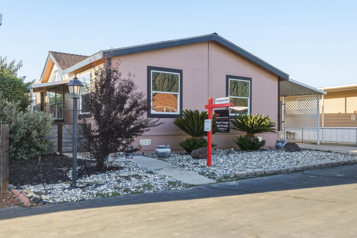 1505 La Perla Dr, Modesto, CA 95357