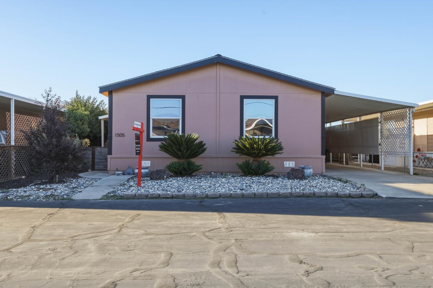 1505 La Perla Dr, Modesto, CA 95357