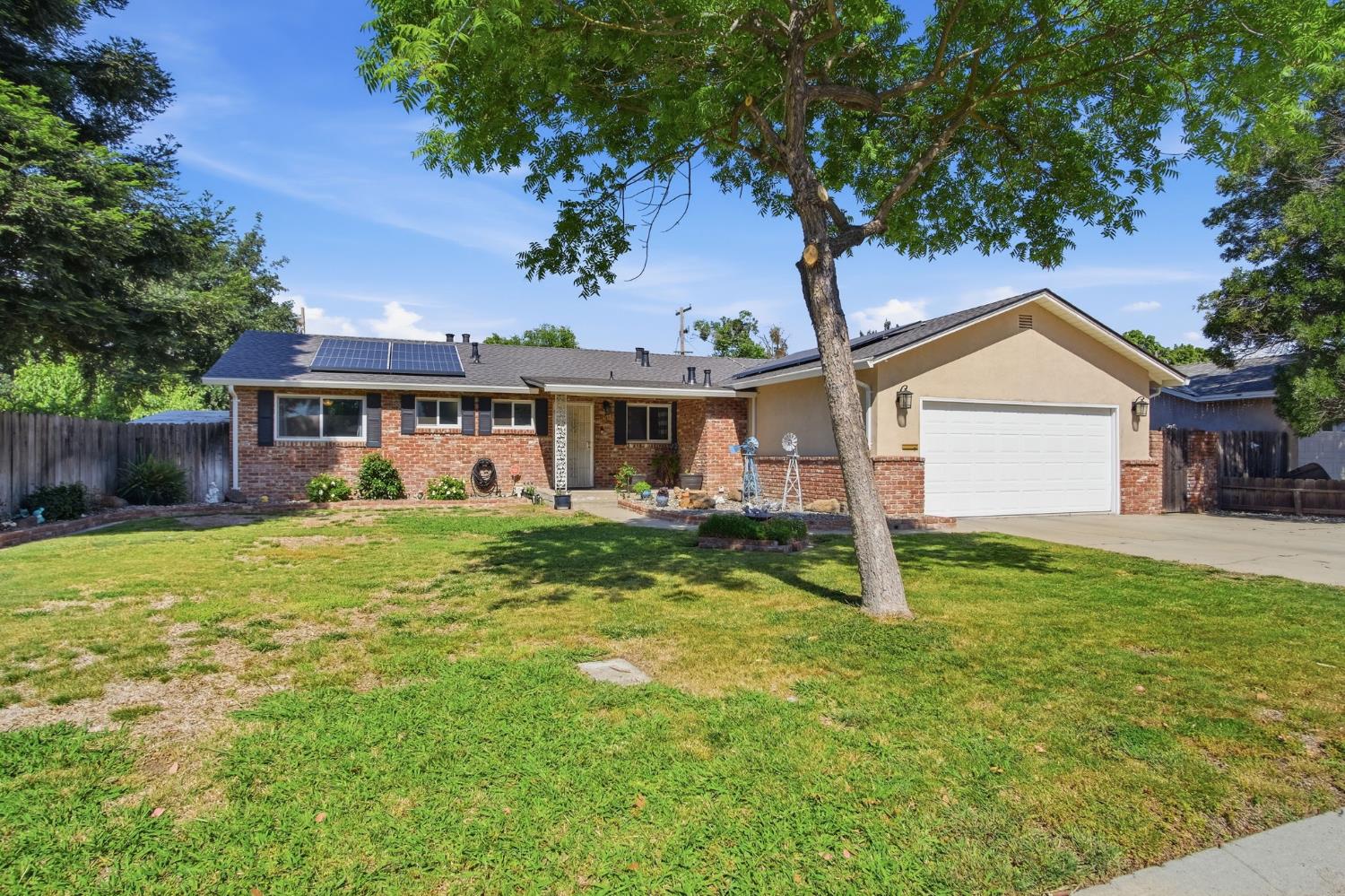 1511 Lorry Ave, Modesto, CA 95355