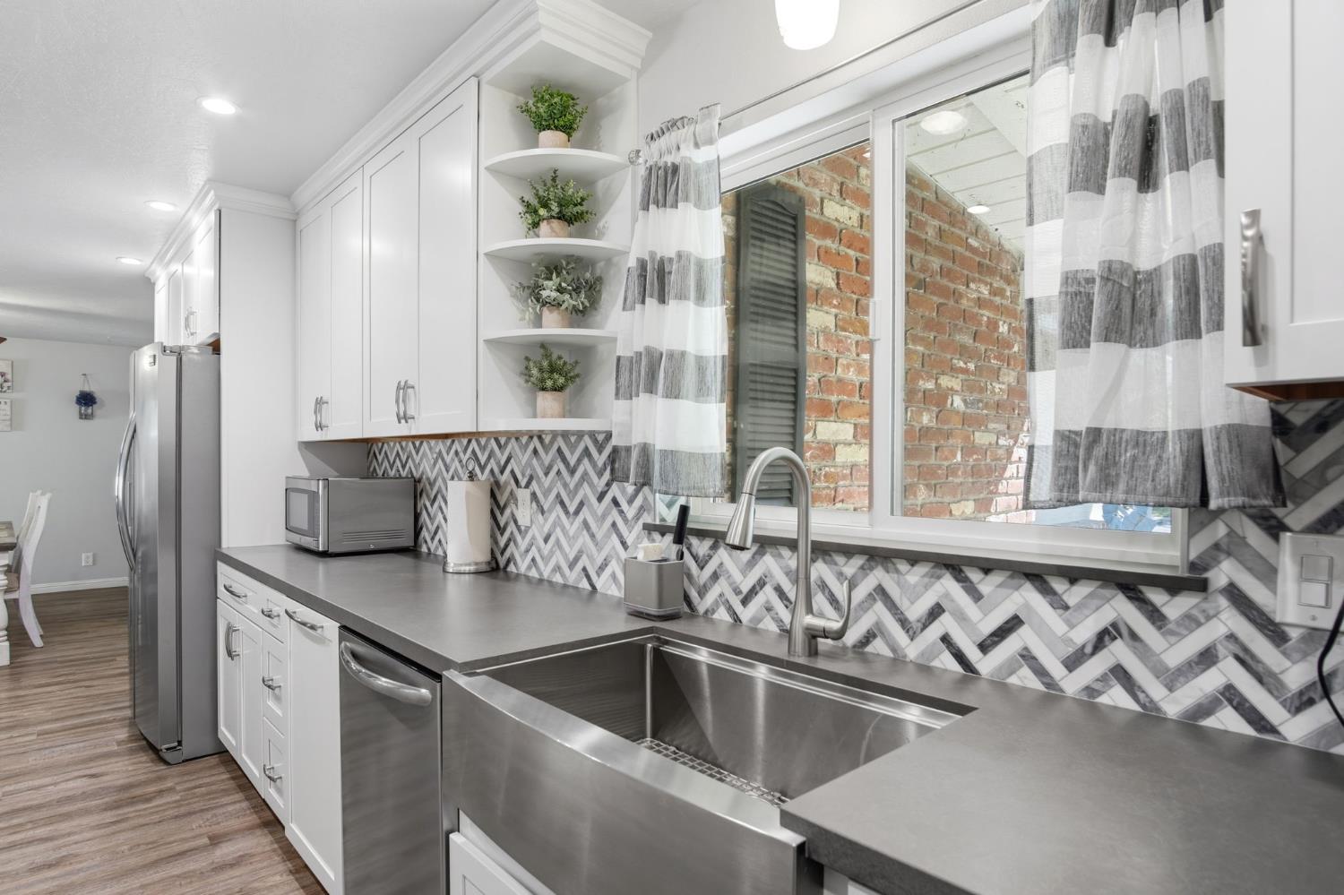 1511 Lorry Ave, Modesto, CA 95355
