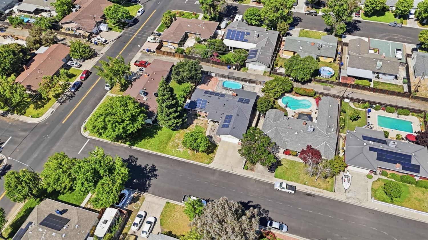 1511 Lorry Ave, Modesto, CA 95355