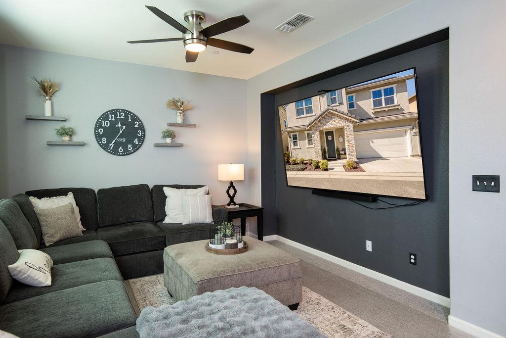 2228 Gallery Dr, Riverbank, CA 95367
