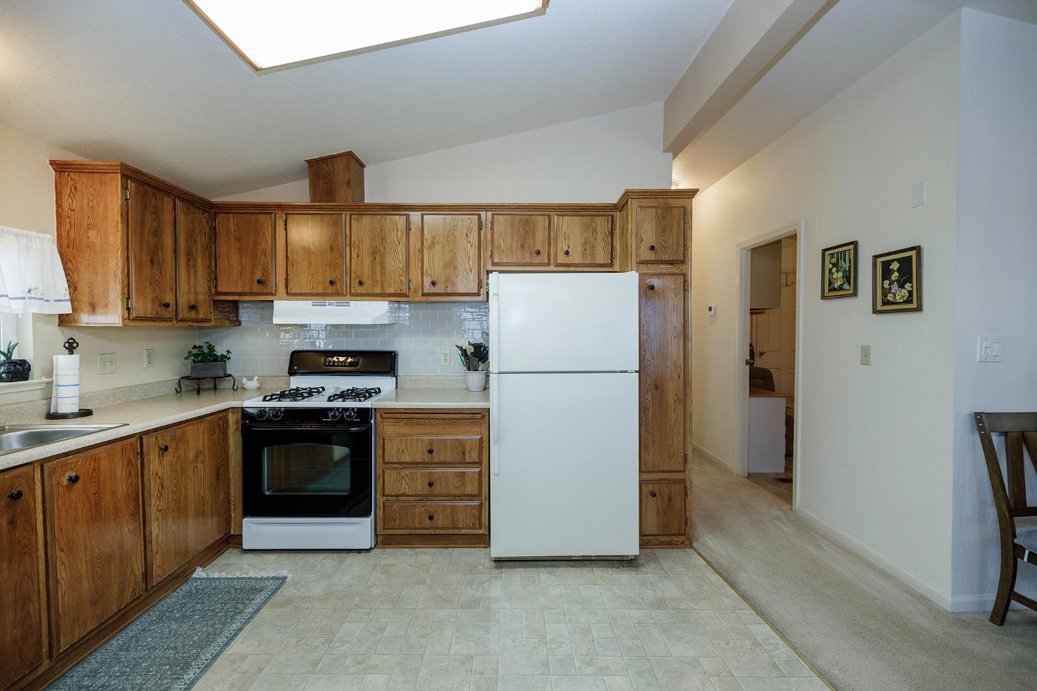 1500 Held Dr #43, Modesto, CA 95355