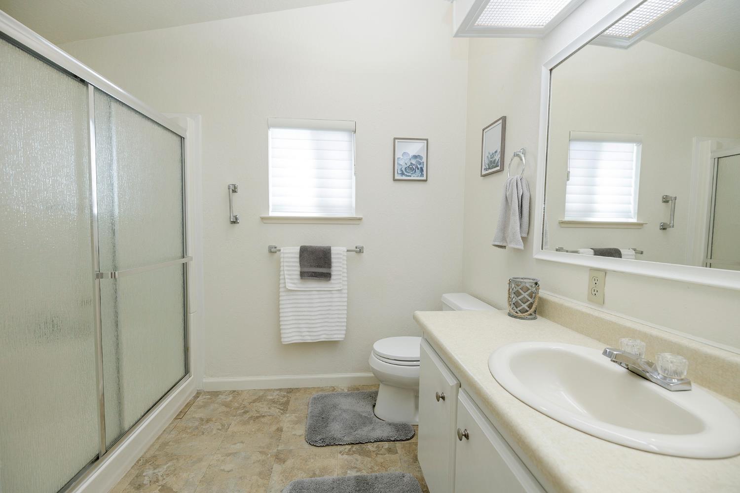 1500 Held Dr #43, Modesto, CA 95355