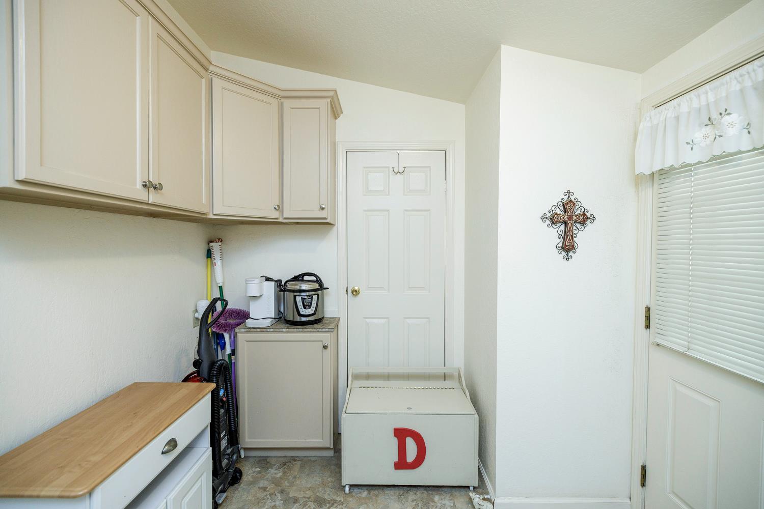 1500 Held Dr #43, Modesto, CA 95355