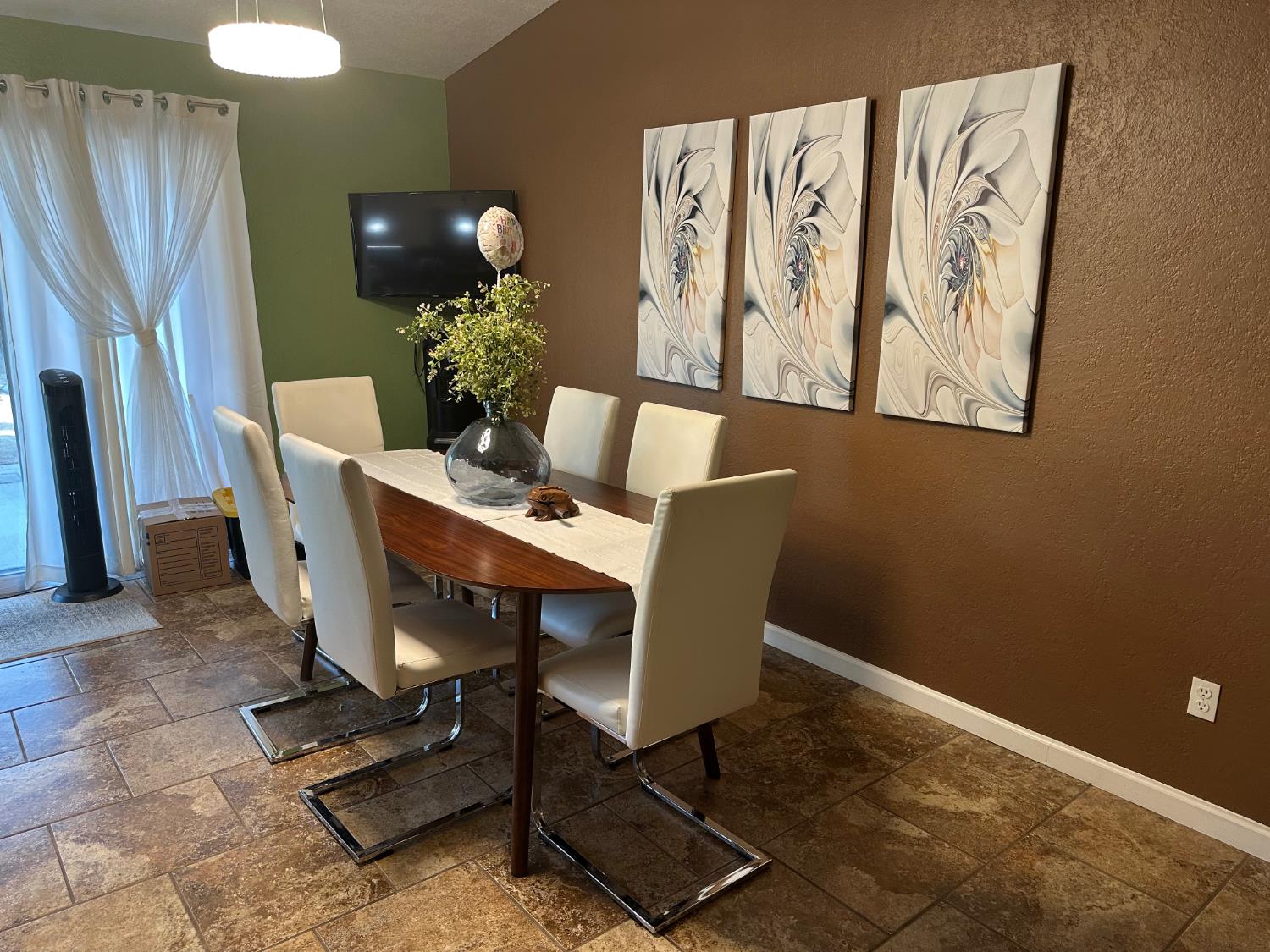 1532 Carlisle Ave, Modesto, CA 95356