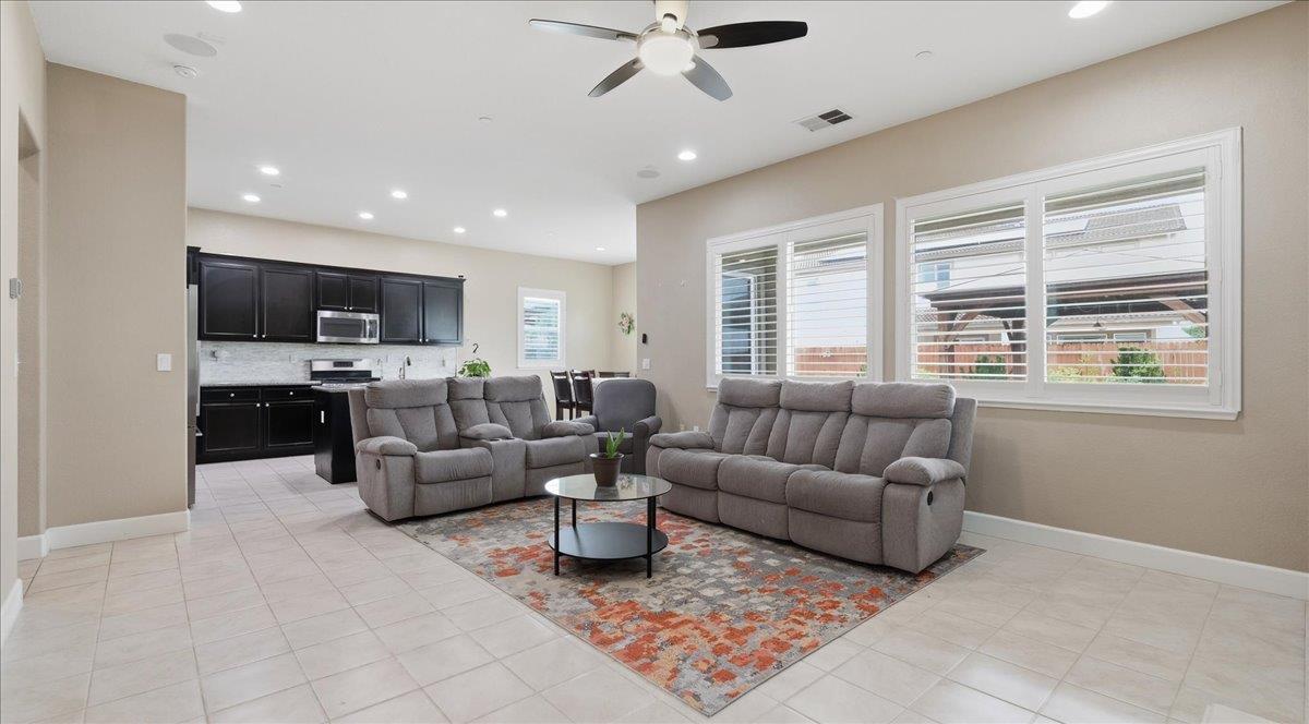 1958 Southwell Pl, Manteca, CA 95337