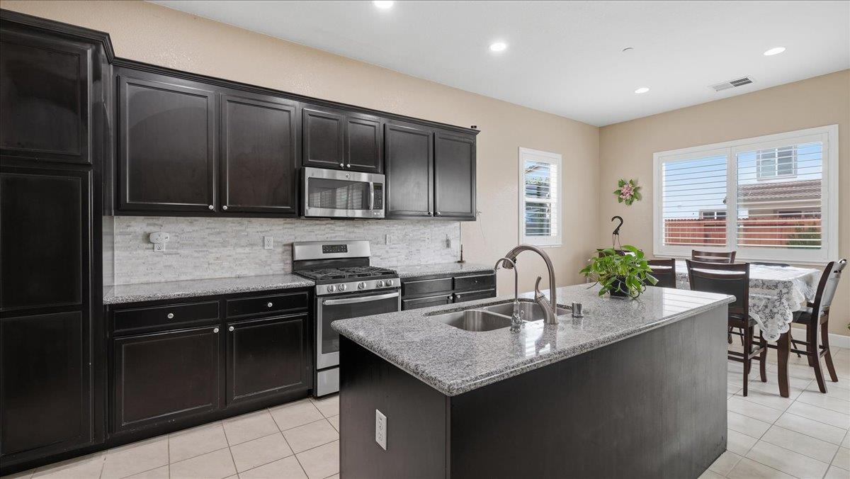 1958 Southwell Pl, Manteca, CA 95337