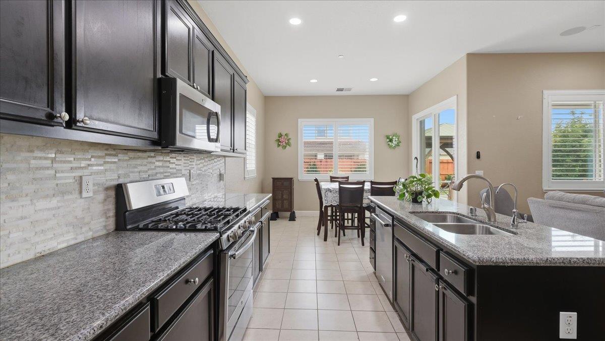 1958 Southwell Pl, Manteca, CA 95337