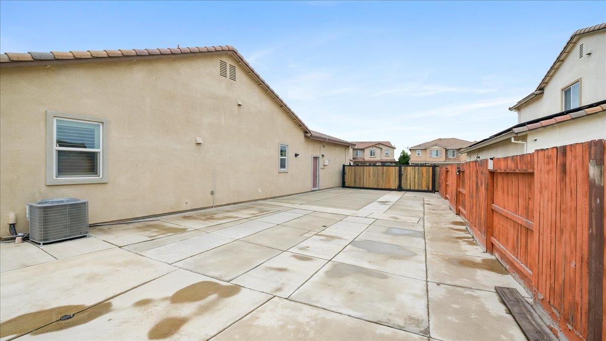 1958 Southwell Pl, Manteca, CA 95337