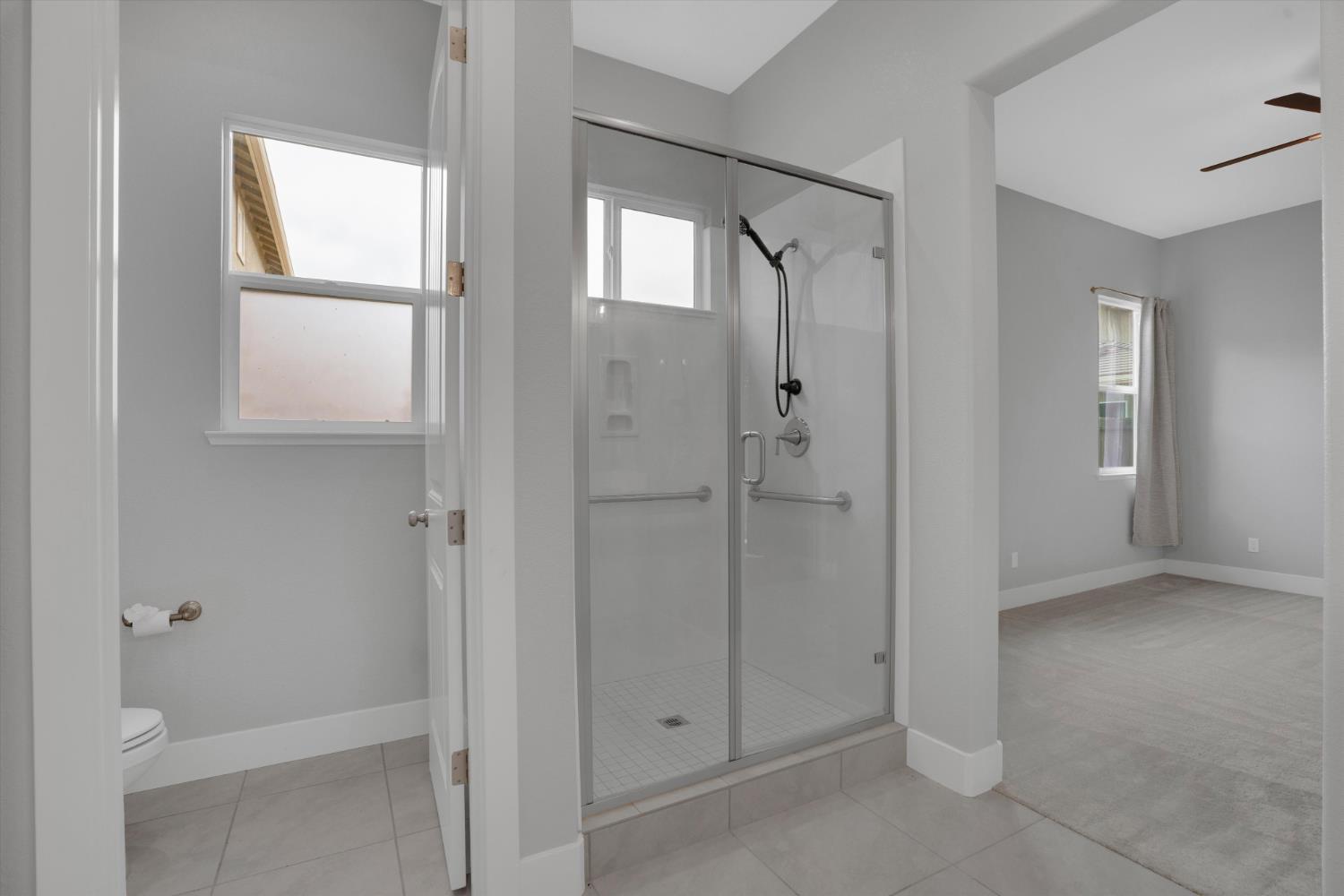 1039 Longview Dr, Oakdale, CA 95361
