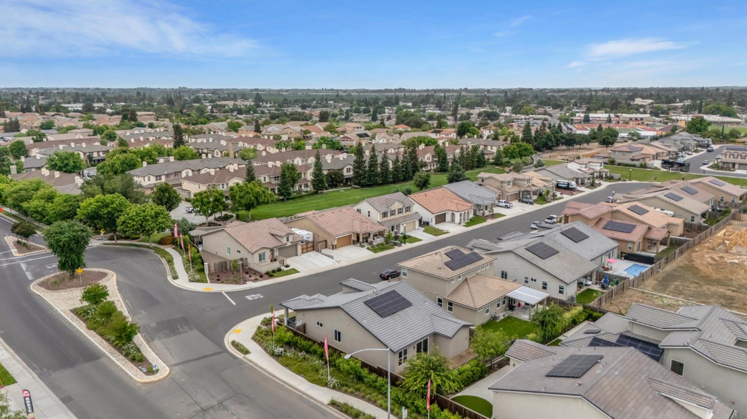 1039 Longview Dr, Oakdale, CA 95361