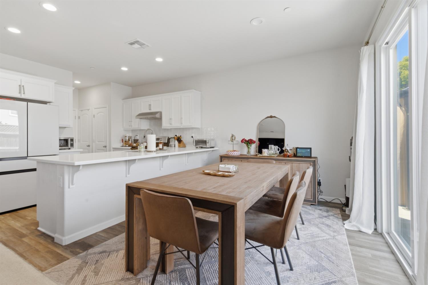 3148 Landmark Cir, Modesto, CA 95356