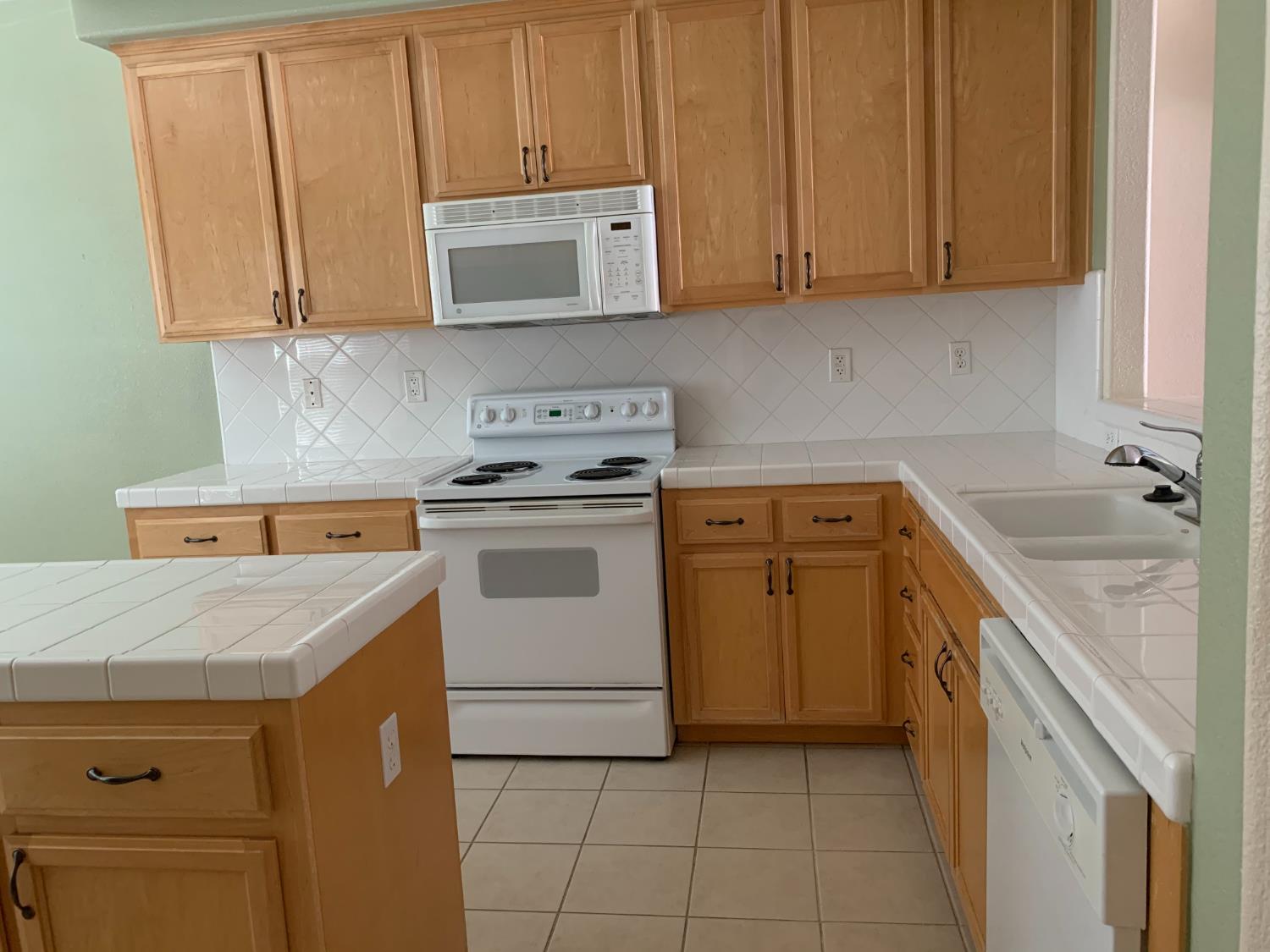 3532 Lauding Way, Modesto, CA 95355