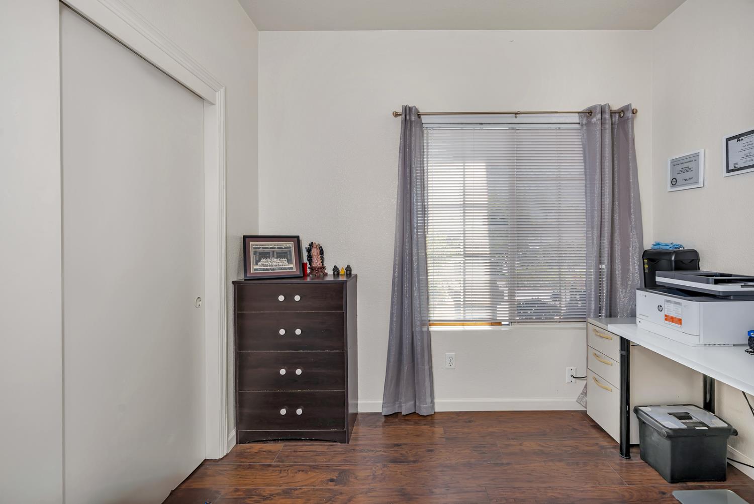 1700 San Simeone Way, Los Banos, CA 93635