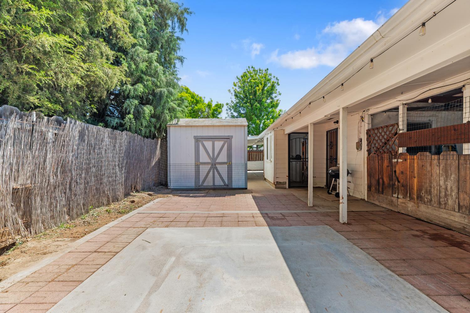 638 Orange Ave, Ripon, CA 95366