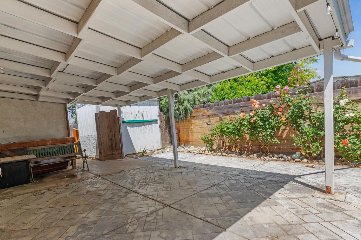 638 Orange Ave, Ripon, CA 95366