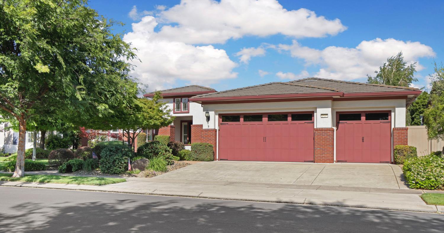 2424 Ashbridge Ln, Manteca, CA 95336