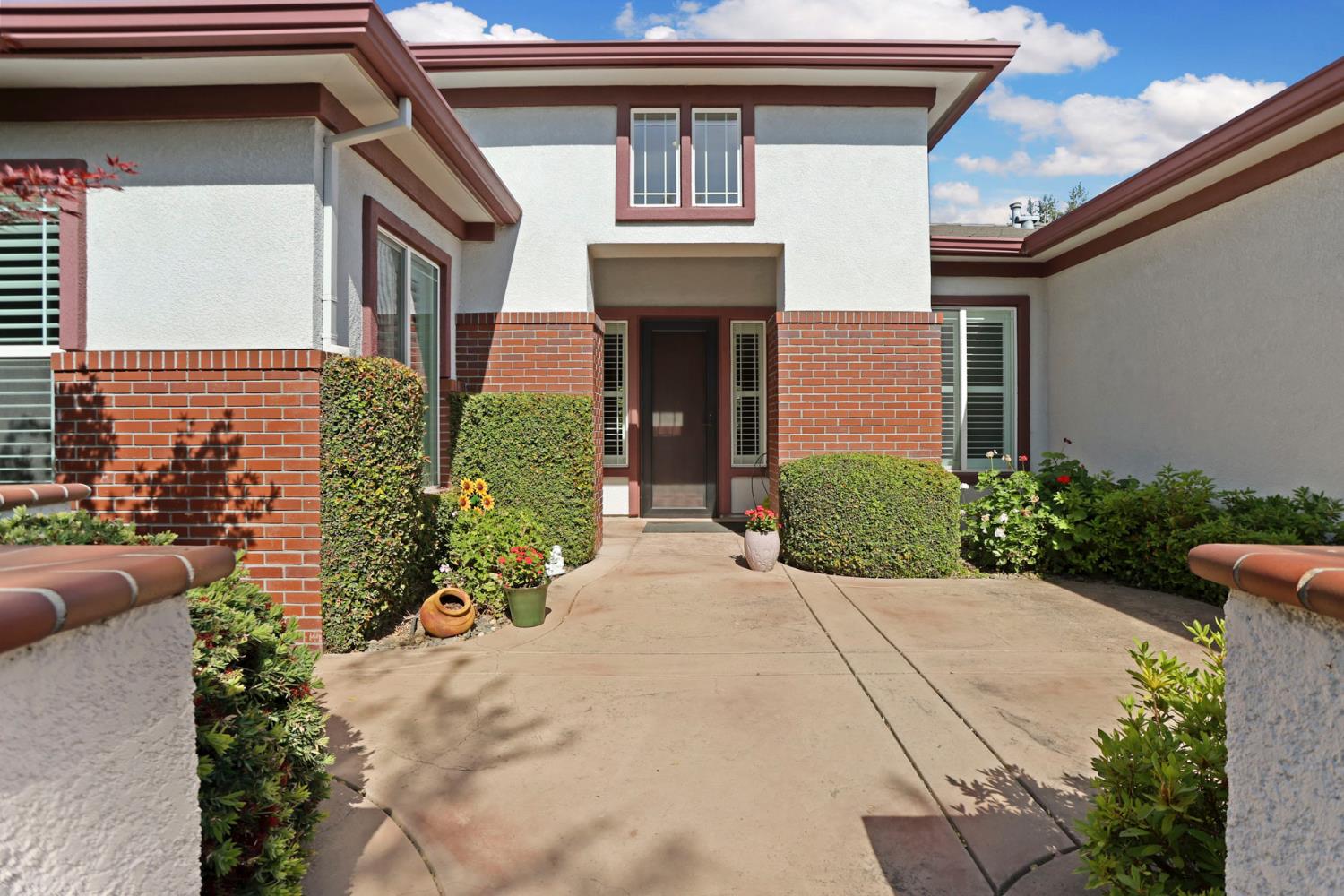 2424 Ashbridge Ln, Manteca, CA 95336