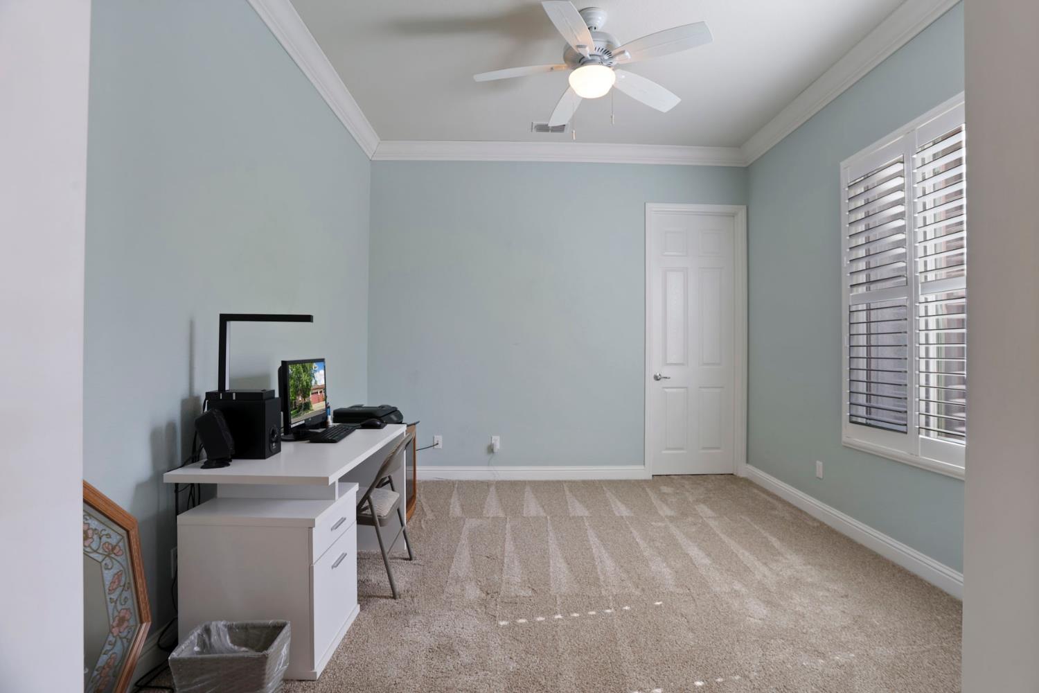 2424 Ashbridge Ln, Manteca, CA 95336
