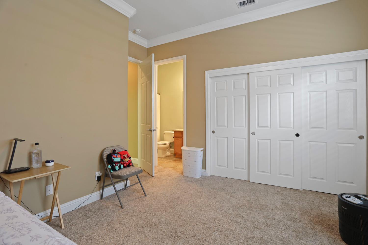 2424 Ashbridge Ln, Manteca, CA 95336