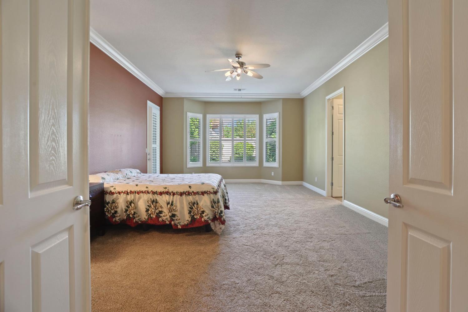 2424 Ashbridge Ln, Manteca, CA 95336