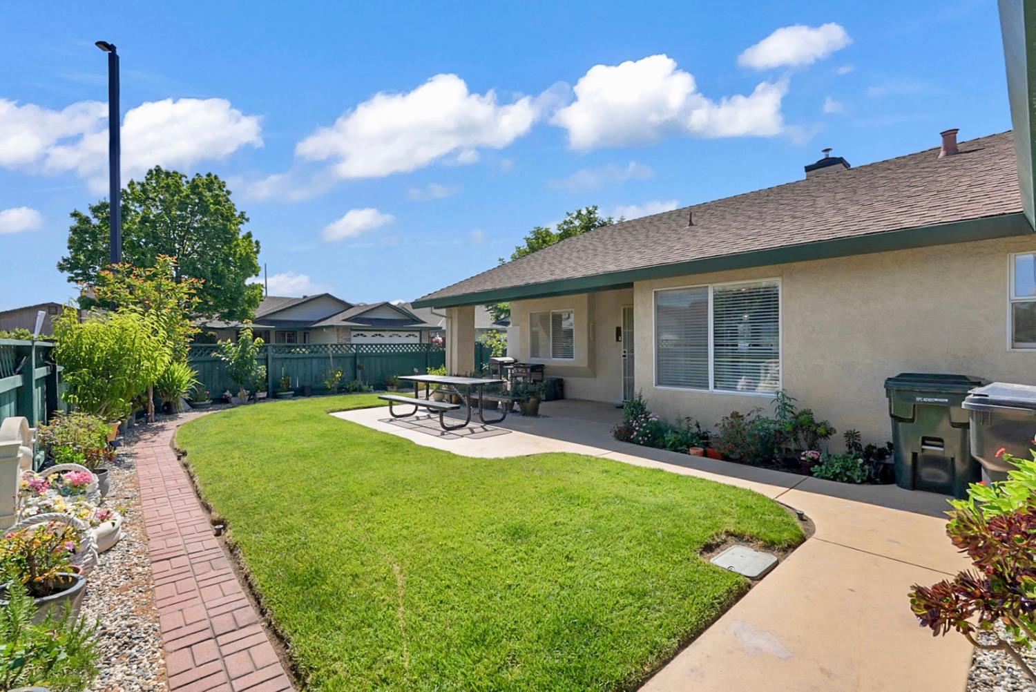 2195 Brigadoon Walk, Manteca, CA 95336