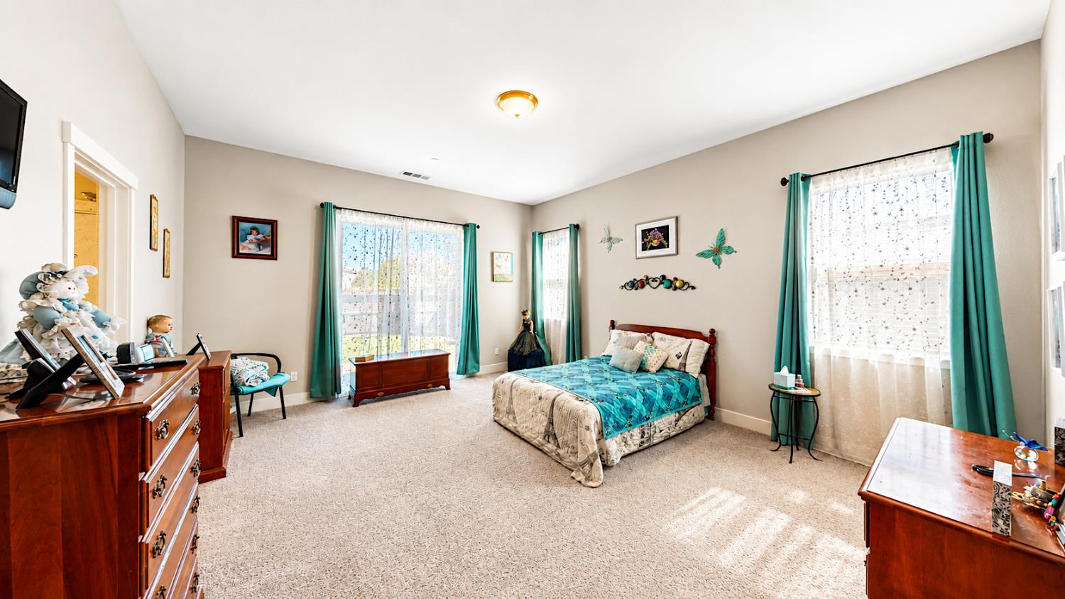 1176 Obsidian Ct, Los Banos, CA 93635