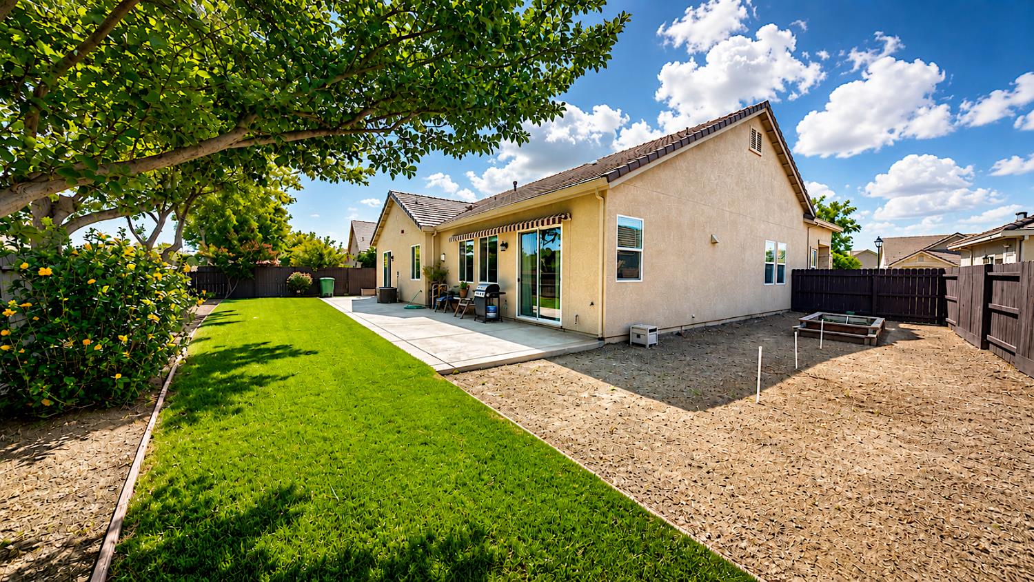 1176 Obsidian Ct, Los Banos, CA 93635