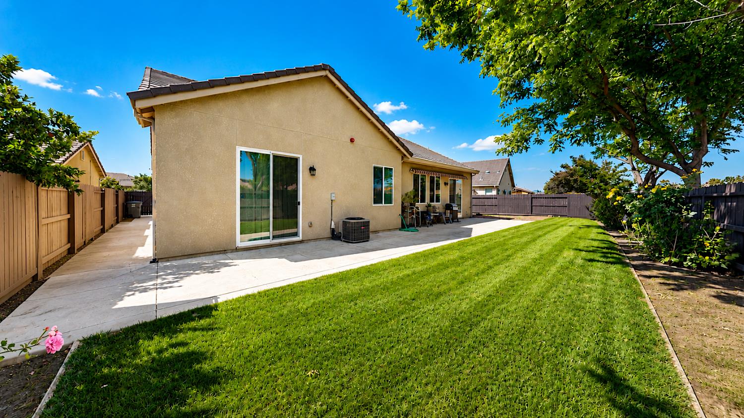 1176 Obsidian Ct, Los Banos, CA 93635